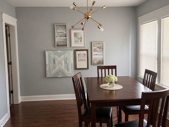 2nd image of 5 Darien Pl