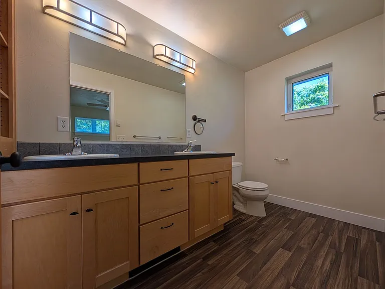 2474 Willamette Aly — Photo 13