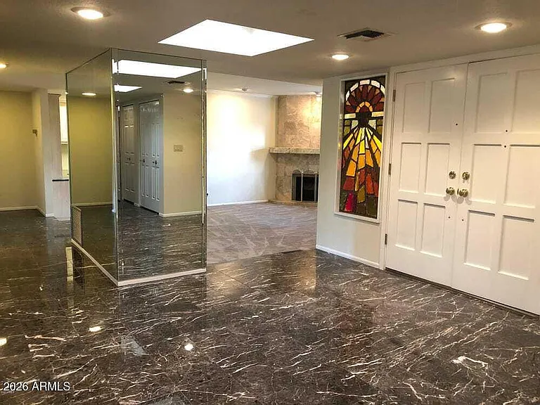 4800 E Mountain View Rd — Photo 4