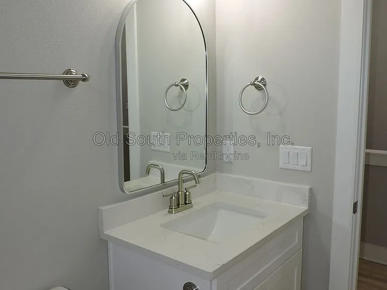 706 N F St #A — Photo 24
