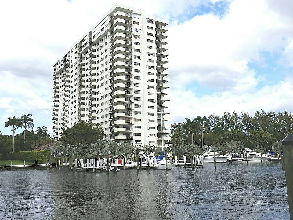 1st image of 3200 Port Royale Dr N APT 908