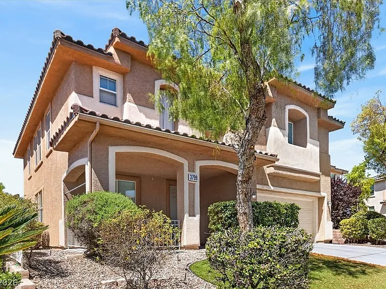 3799 Honey Ridge Ct — Photo 3