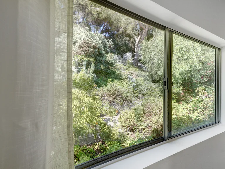18111 Coastline Dr #2 — Photo 39