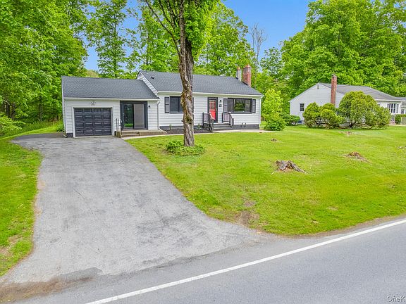 3rd image of 84 Sleight Plass Road