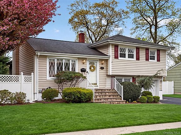 2nd image of 37 Maplewood Boulevard