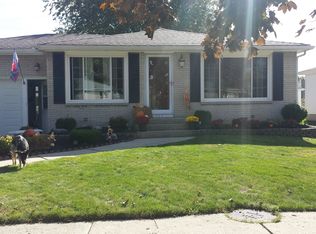 157 Castlewood Dr, Cheektowaga, NY 14227