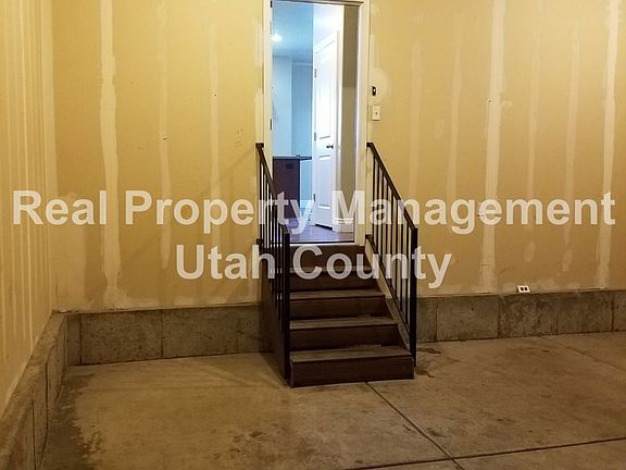 2nd image of 578 S Lake View Dr