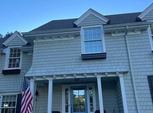 11 Morley Ln, Darien, CT 06820