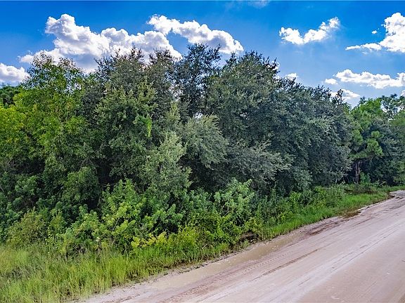 3rd image of 14701 Green Meadow Rd