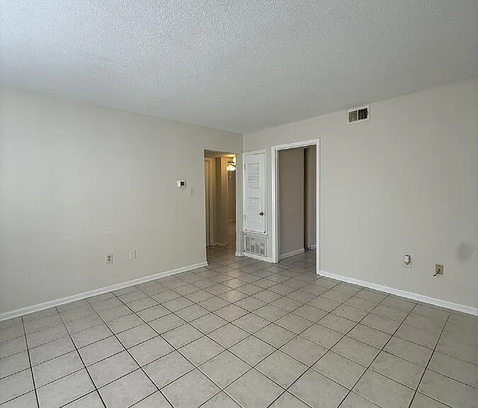 115 Woodhouse Ln #A — Photo 4