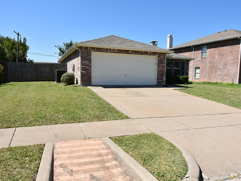 1130 Seneca Dr