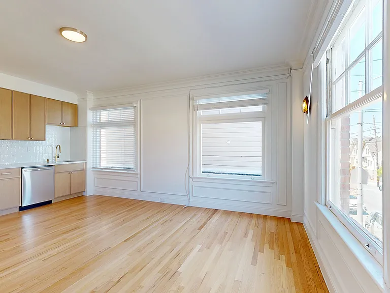 495 32nd Ave #104 — Photo 3