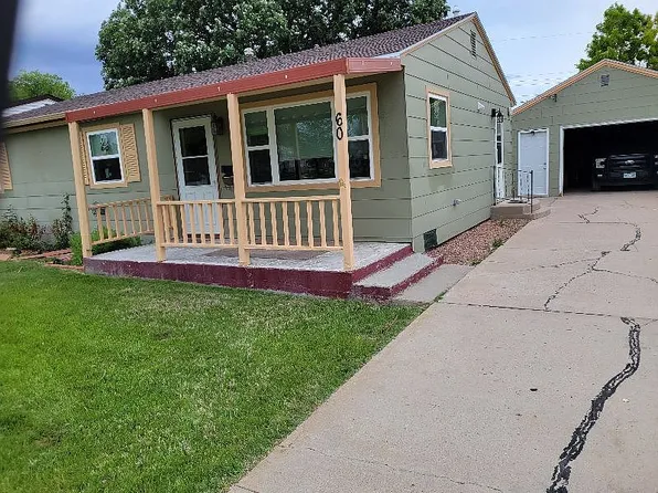 60 Sycamore Ter, Gering, NE 69341