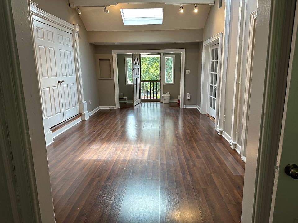 1st image of 457 Emerson Ln Floor 2