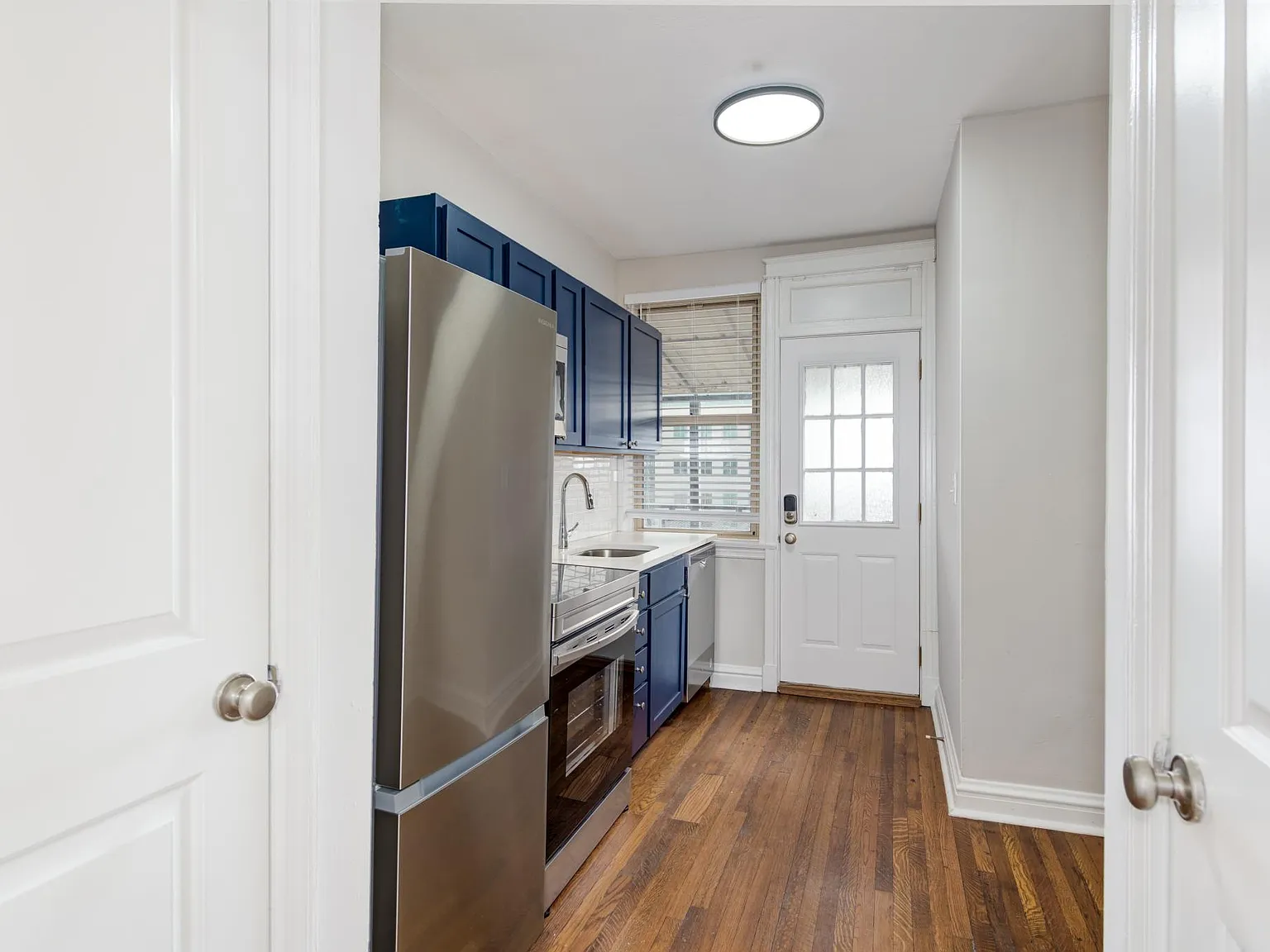 Oakview Apartments — Photo 1