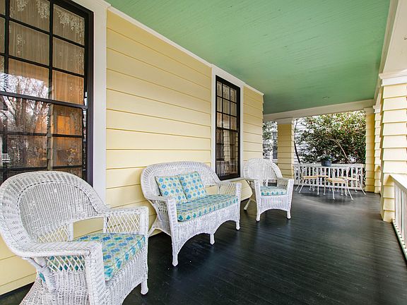 2nd image of 120 Forest Rd