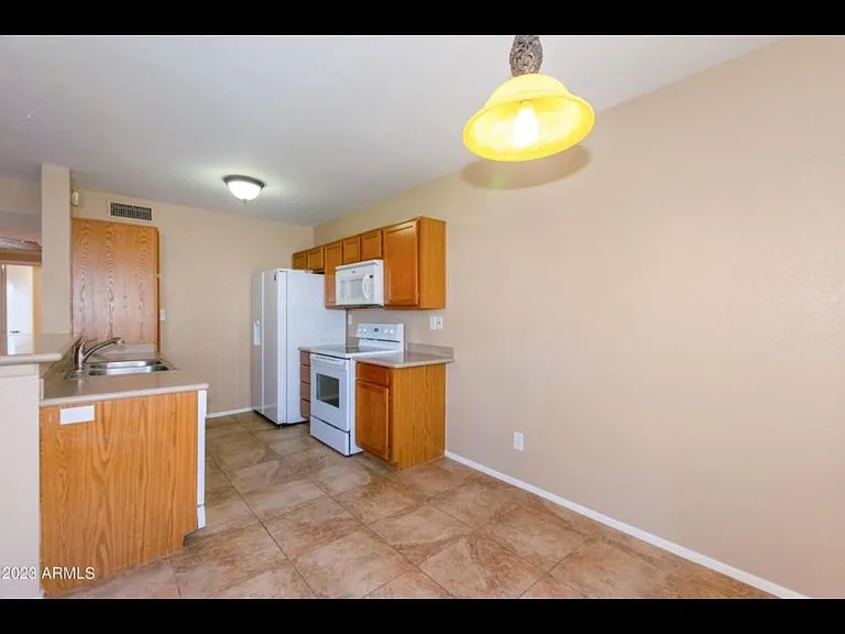 2910 W Marconi Ave #123 — Photo 15