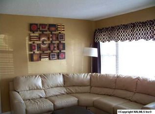 1807 Crestview Dr SE, Decatur, AL 35601