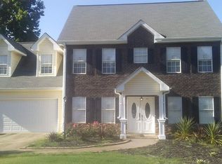 135 Summer Walk Dr, Covington, GA 30016