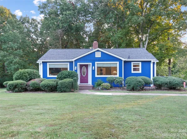 902 Parkwood Rd, Shelby, NC 28150
