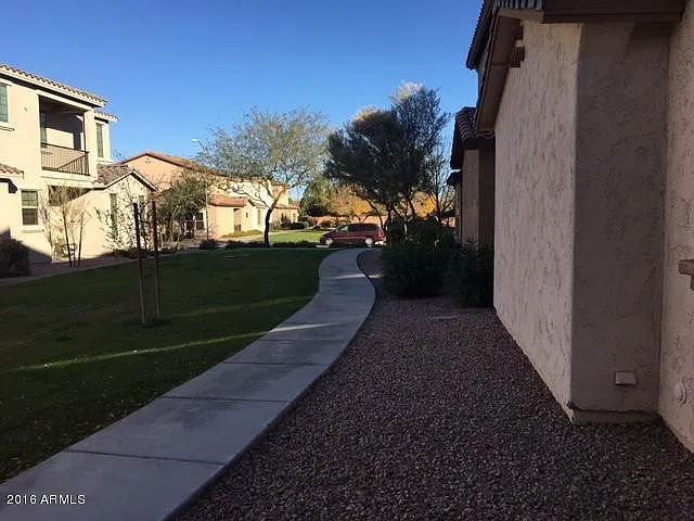 17730 W Banff Ln — Photo 38