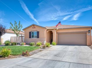 1965 E Evening Glow Ave, Reedley, CA 93654