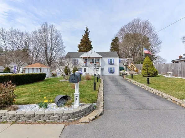 7 Pratt St, Taunton, MA 02780