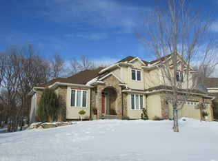 1416 Vince Trl, Eagan, MN 55121