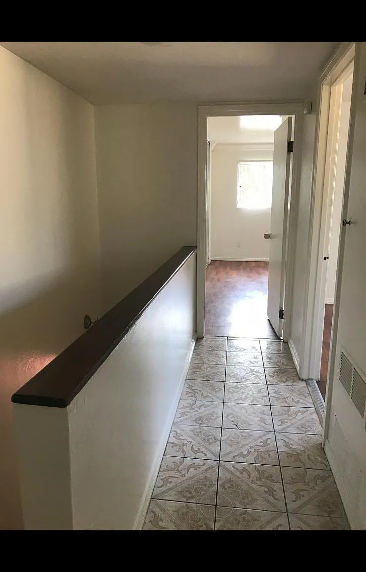 3 bed, 1.5 bath, 950 sqft, $2,999 — Photo 4