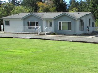 1196 10th St NE, Bandon, OR 97411