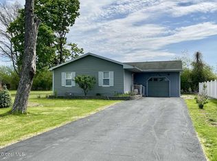 29 Woodlawn Avenue, Rensselaer, NY 12144