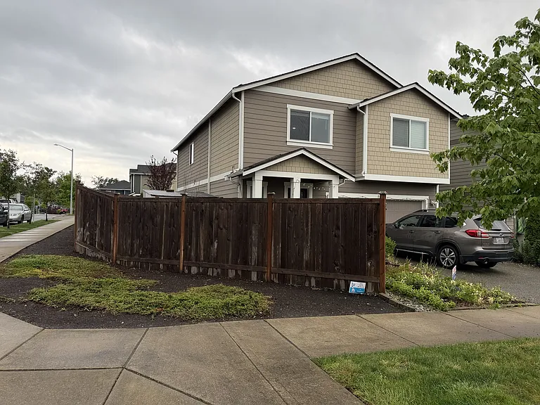 8444 39th St NE — Photo 46