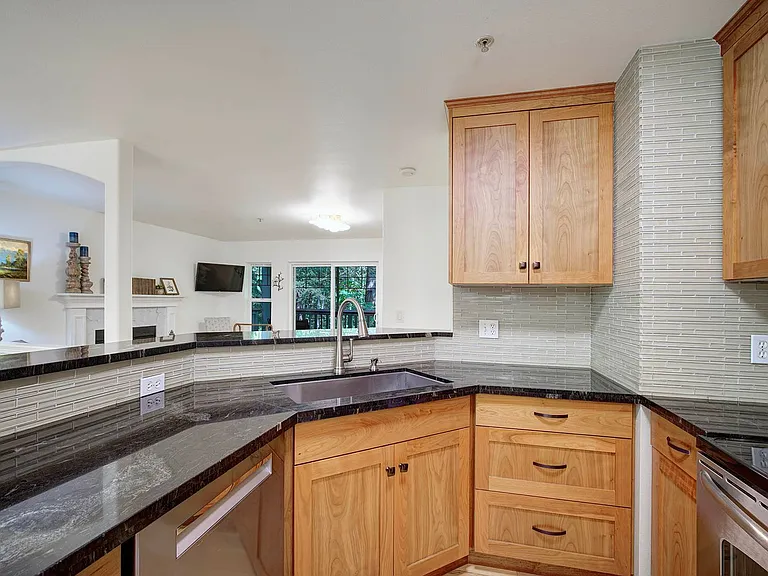 18501 SE Newport Way #J238 — Photo 12