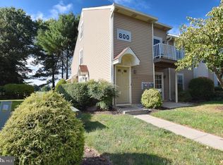 802 Sedgefield Dr, Mount Laurel, NJ 08054
