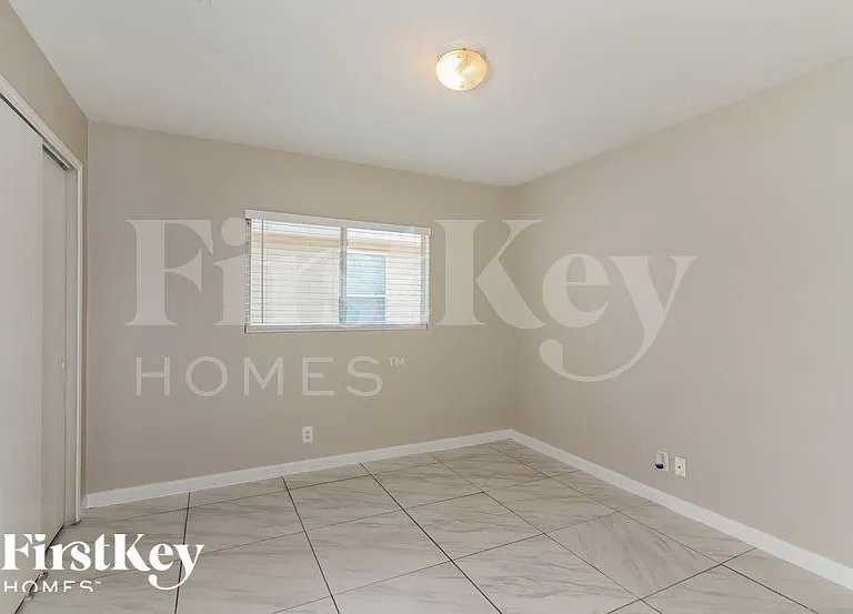 8019 Abbotts Pointe — Photo 12
