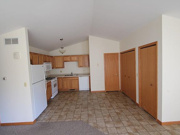 Kitchen & Laundry area