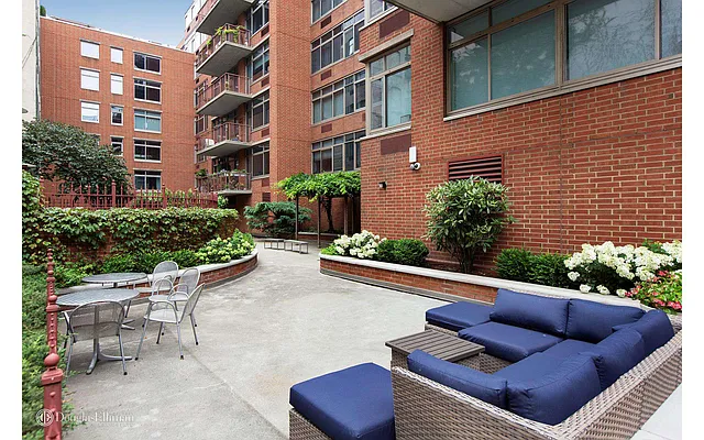 Rented by Douglas Elliman | media 22