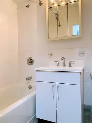 Rented by Citi Habitats | media 7
