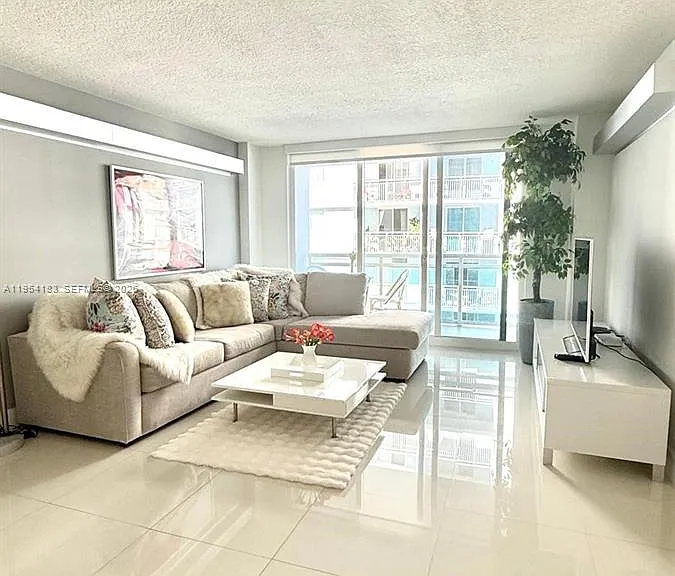 6917 Collins Ave #1206 — Photo 3