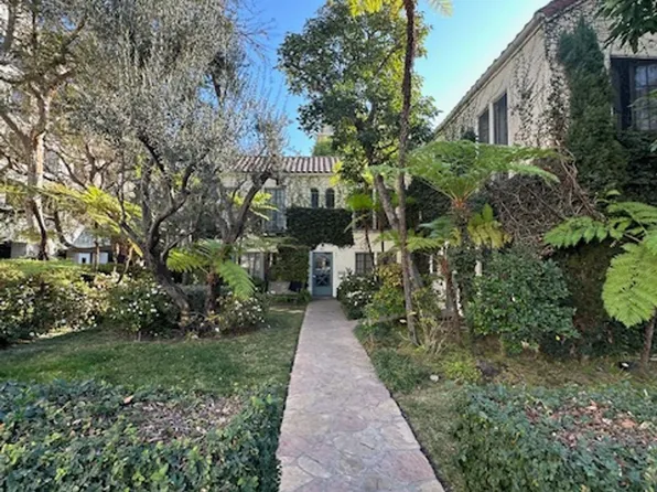 c124, 124 S Camden Dr #304, Beverly Hills, CA 90212