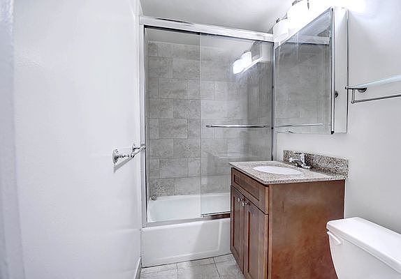4th image of 131 E 83rd St APT 4B