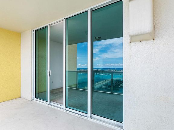 2nd image of 2640 Lake Shore Dr Unit 2212