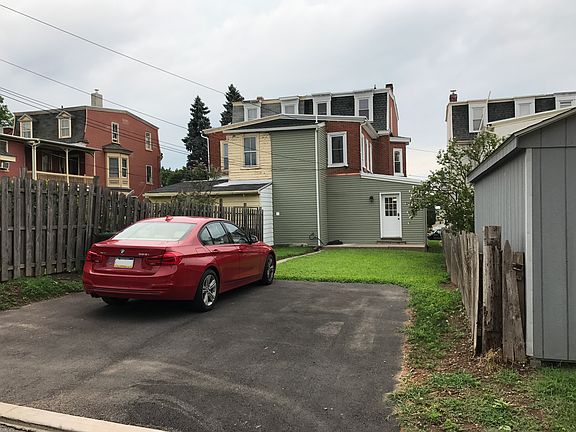 3rd image of 238 2nd Ave