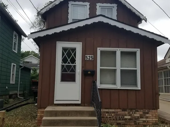 525 W Addison St, Freeport, IL 61032