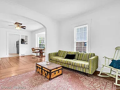417 W Lincoln Ave #1 — Photo 5
