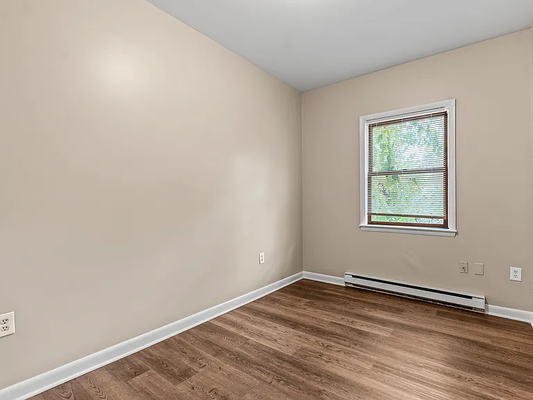 426 W Washington St #A — Photo 11