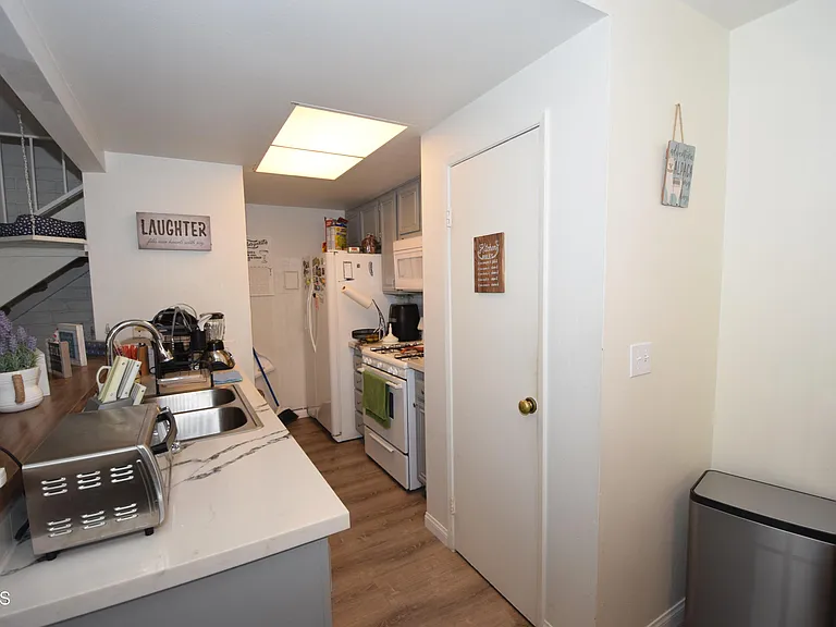 2607 Rudder Ave — Photo 6