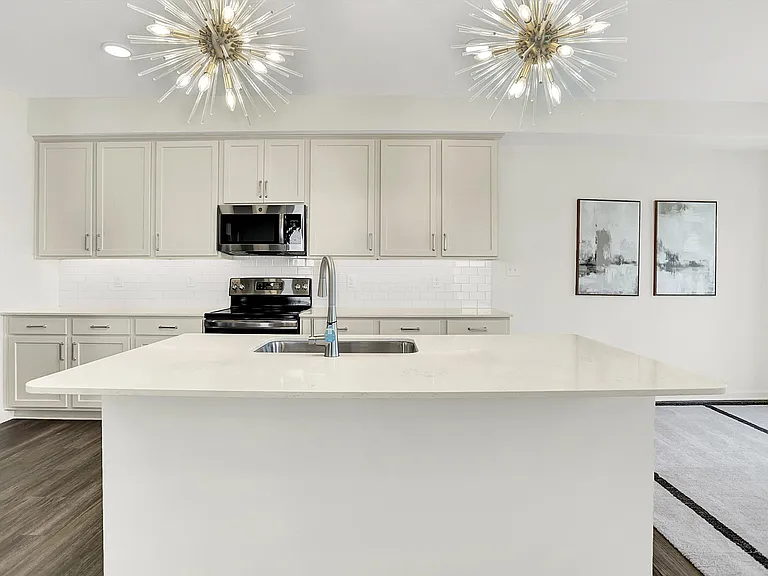 10713 Mangrove Dr — Photo 11