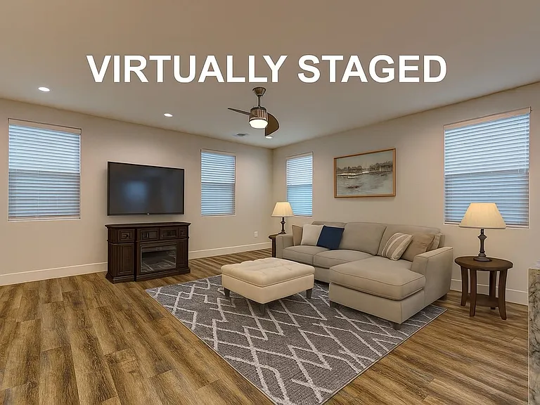 426 Port Reggio St — Photo 11