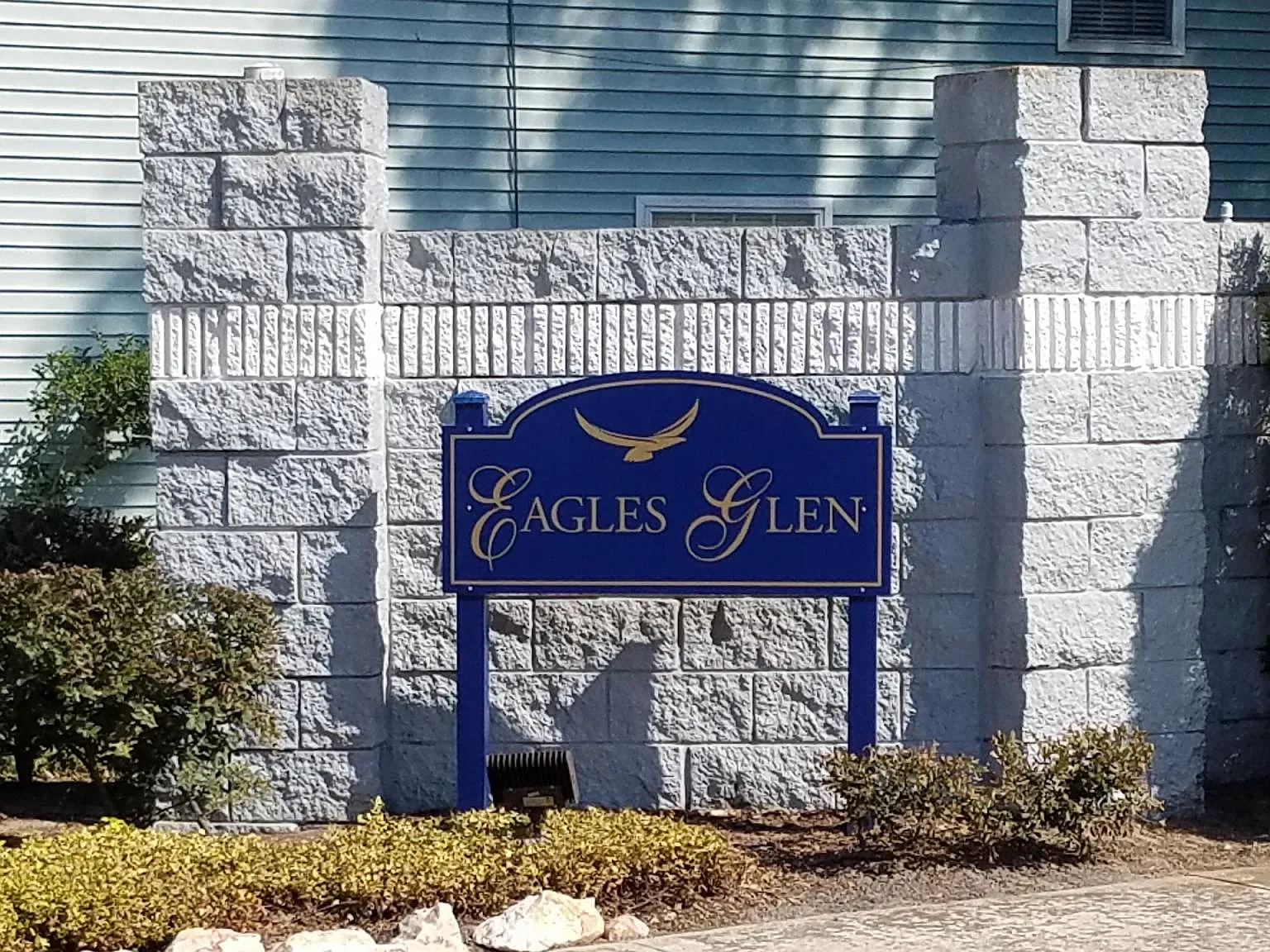 2 bed, 1.5 bath, 1234 sqft, $1,995 — Photo 2